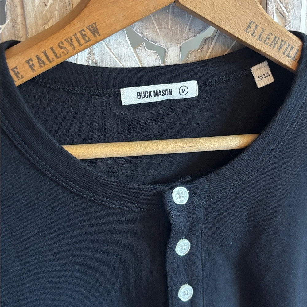 Buck Mason Pima Cotton Short Sleeve Henley Curved Hem Size M EUC - Picture 3 of 7